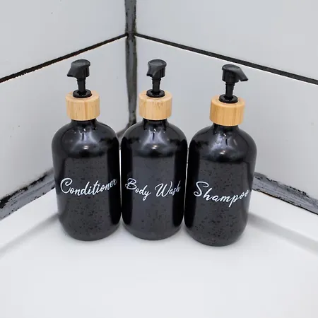 The Hideaway, 6mins To City, Parking, Wi-fi & Netflix Apartment