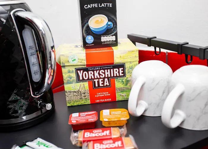 The Hideaway, 6mins To City, Parking, Wi-fi & Netflix Apartment *